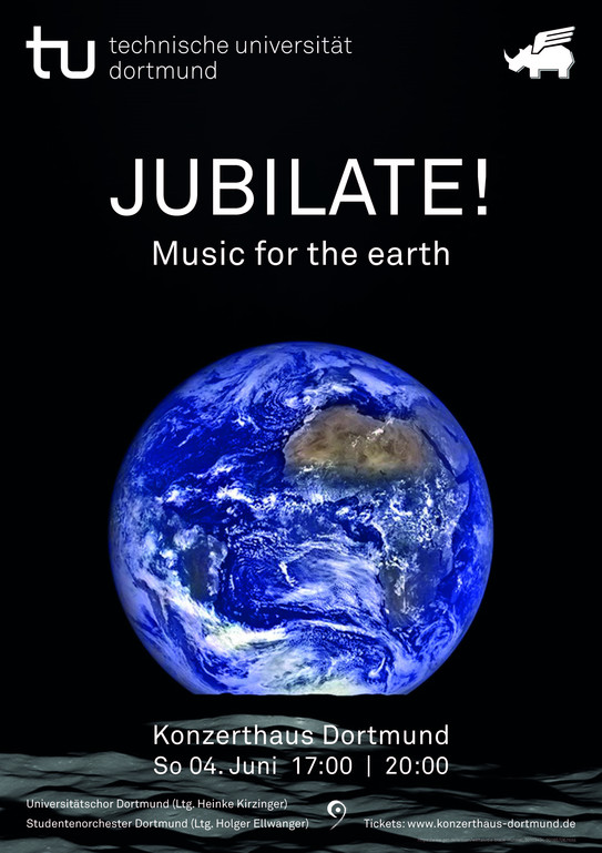 Blaue Erdkugel auf schwarzem Hintergrund. Weißer Titel: Jubilate!