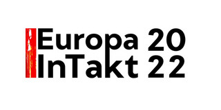 Schwarzer Schriftzug: Europa20, darunter InTakt22