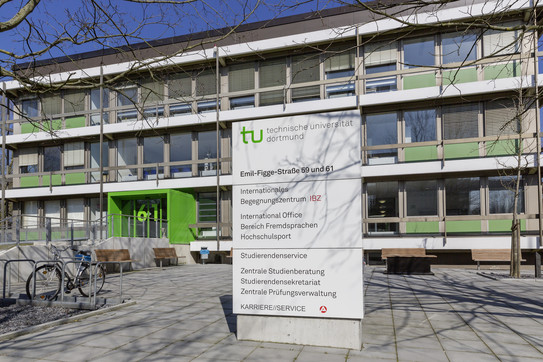 Infoschild Gebäude Emil-Figge-Str. 61